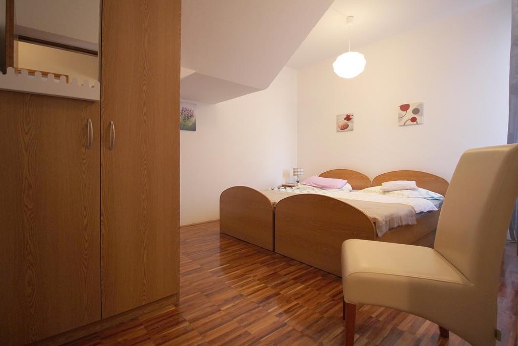 Apartment Andrea บาชกาโวดา ภายนอก รูปภาพ